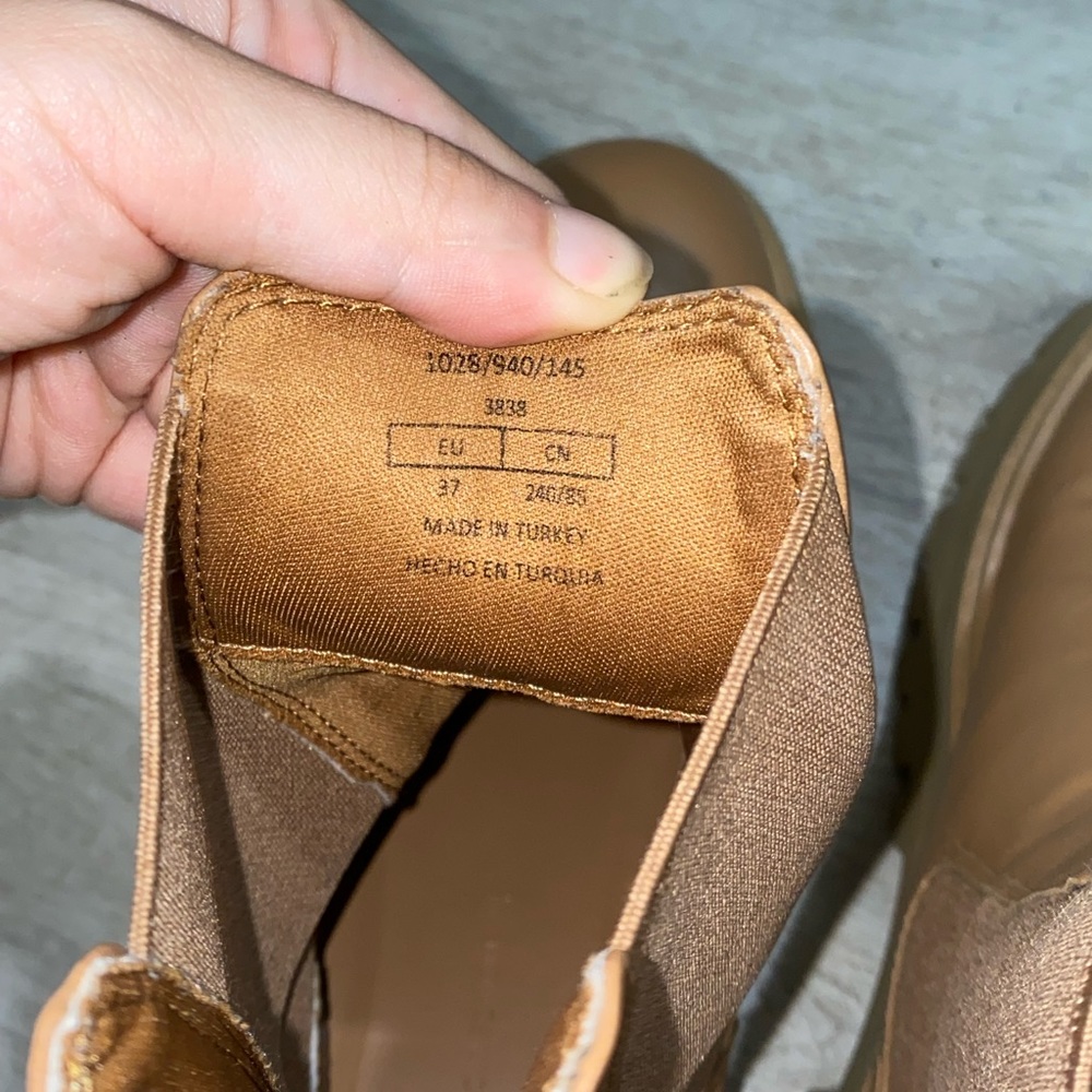 Pull&Bear golden brown pull-on chelsea boots women size 6.5 - Picture 3 of 5